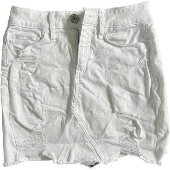 🌸WHITE DENIM SKIRT WITH DISTRESSING SIZE 0 - Picture 1 of 6